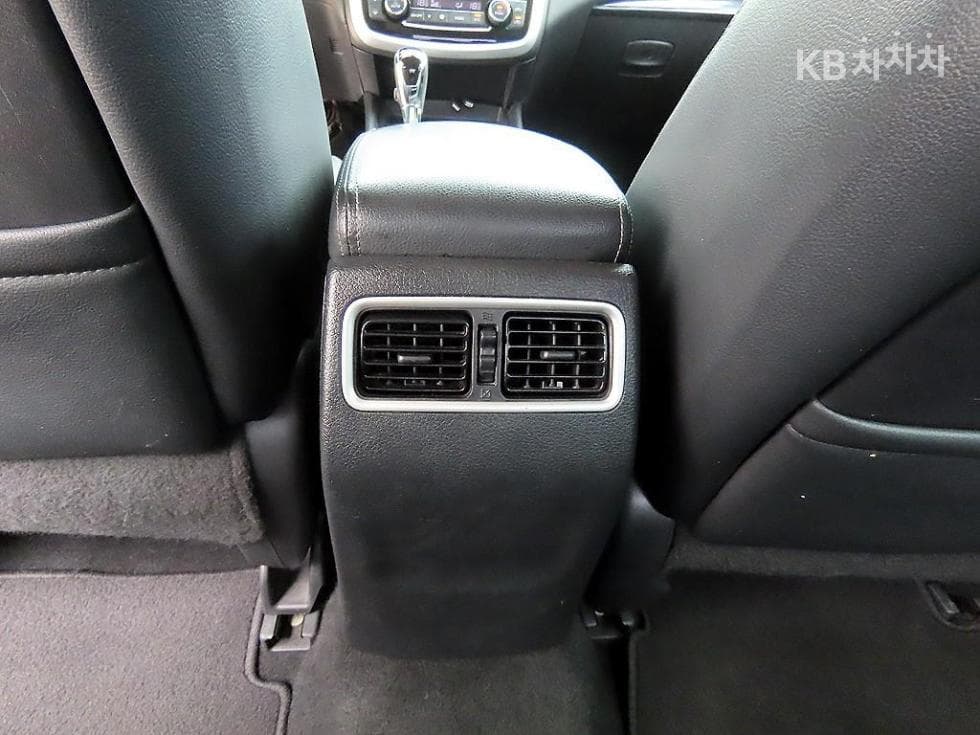Нисан 알티마2.5 Smart CVT (Безстепенна) - 17
