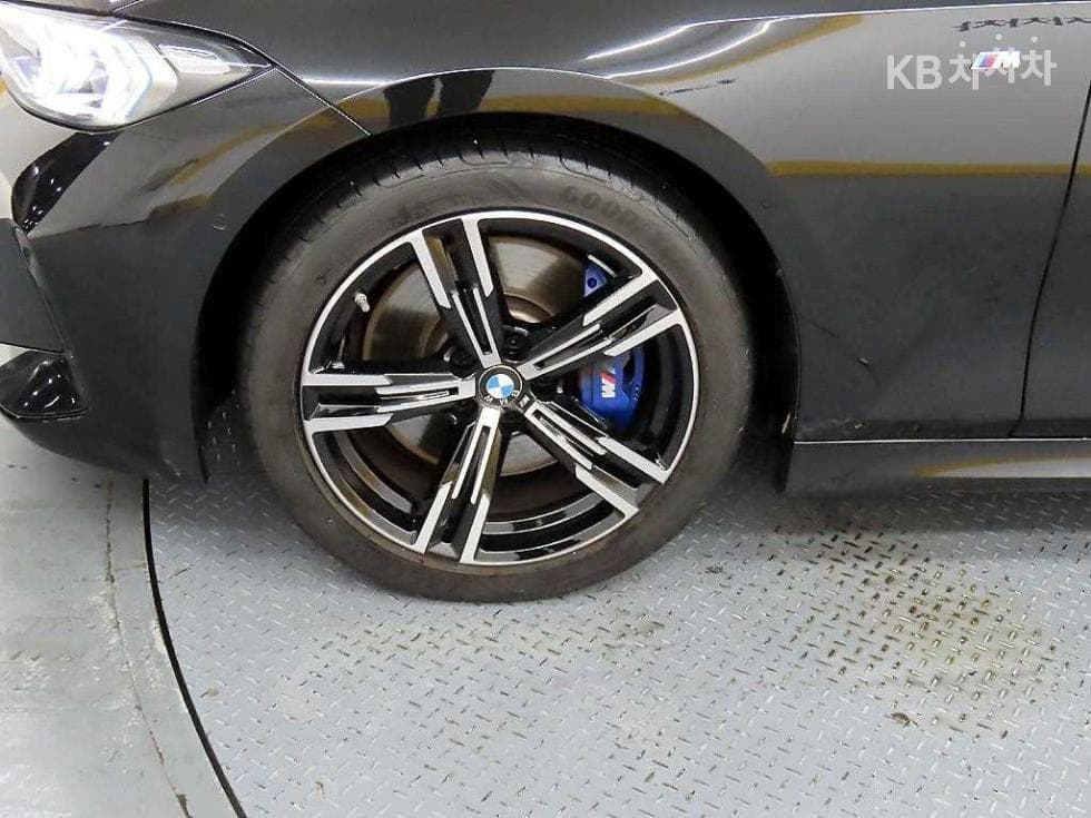 BMW 3 Series (G20)320i M Sport - 20