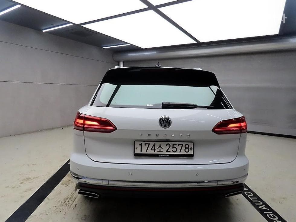 Volkswagen Touareg 3rd Gen3.0 Turbo Diesel Injection Prestige - 3