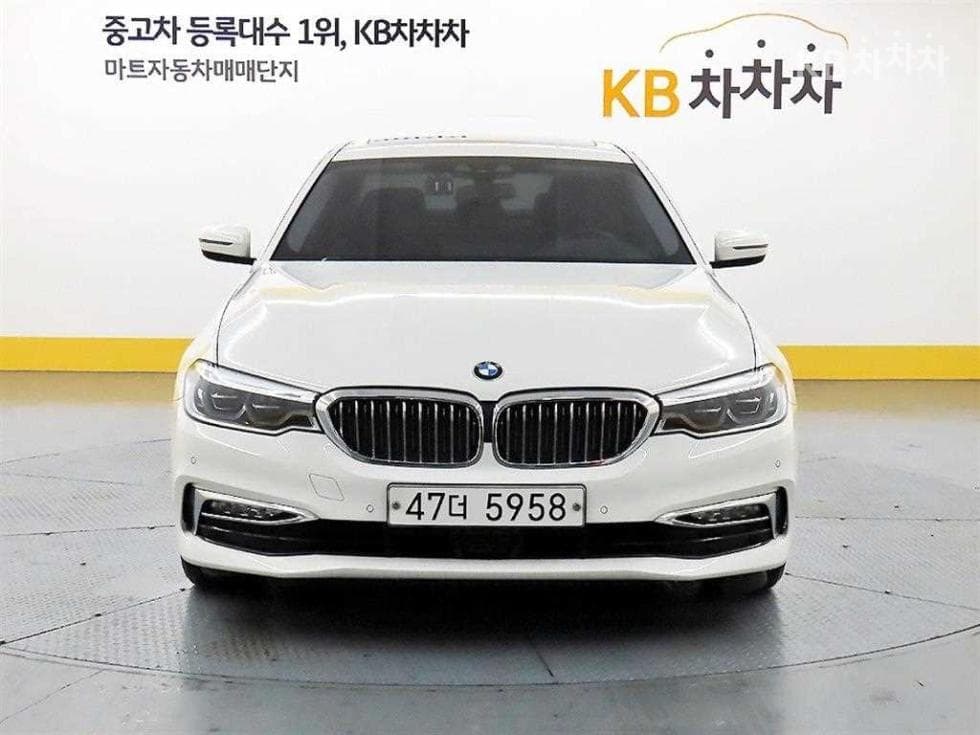 BMW 올New5 Series (G30) 530i Luxury Plus - Image 1