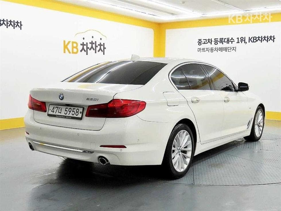 BMW 올New5 Series (G30)530i Luxury Plus - 4