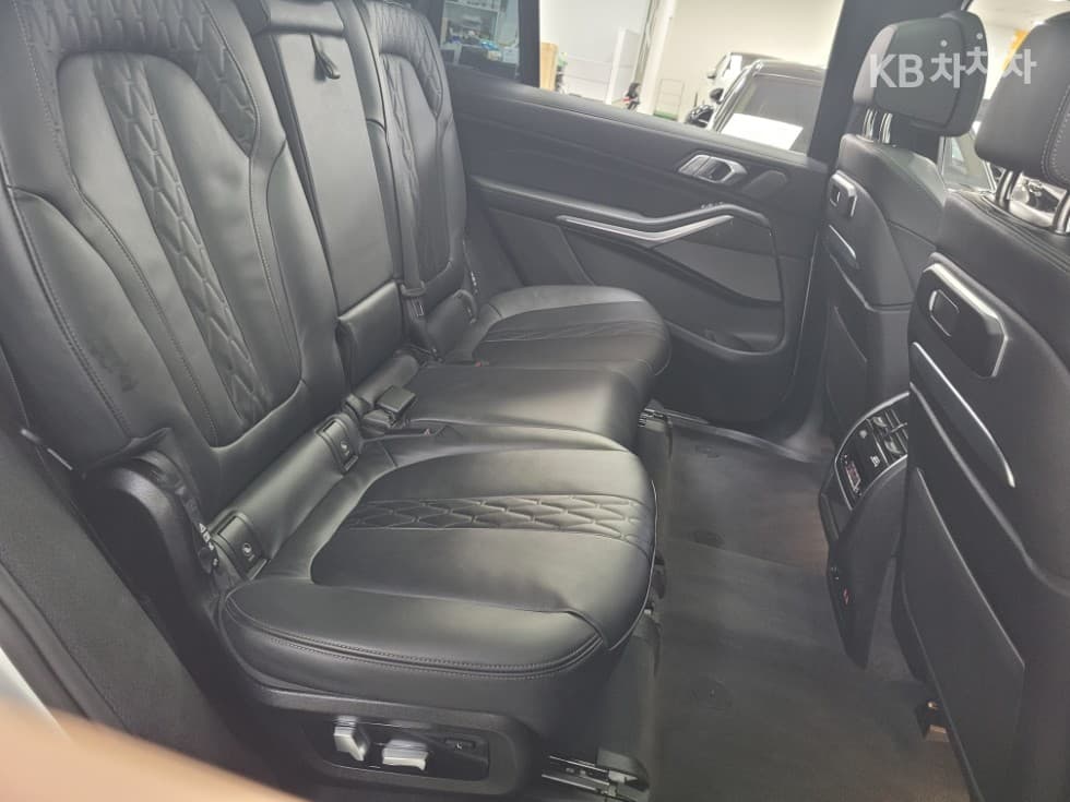 BMW X7(G07)xDrive 40i M Sport - 25