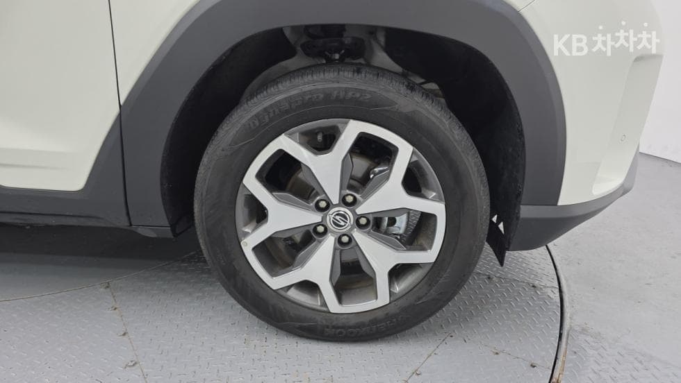 КейДжи Мобилити 토레스(J100)1.5 GDI Турбо T5 - 12