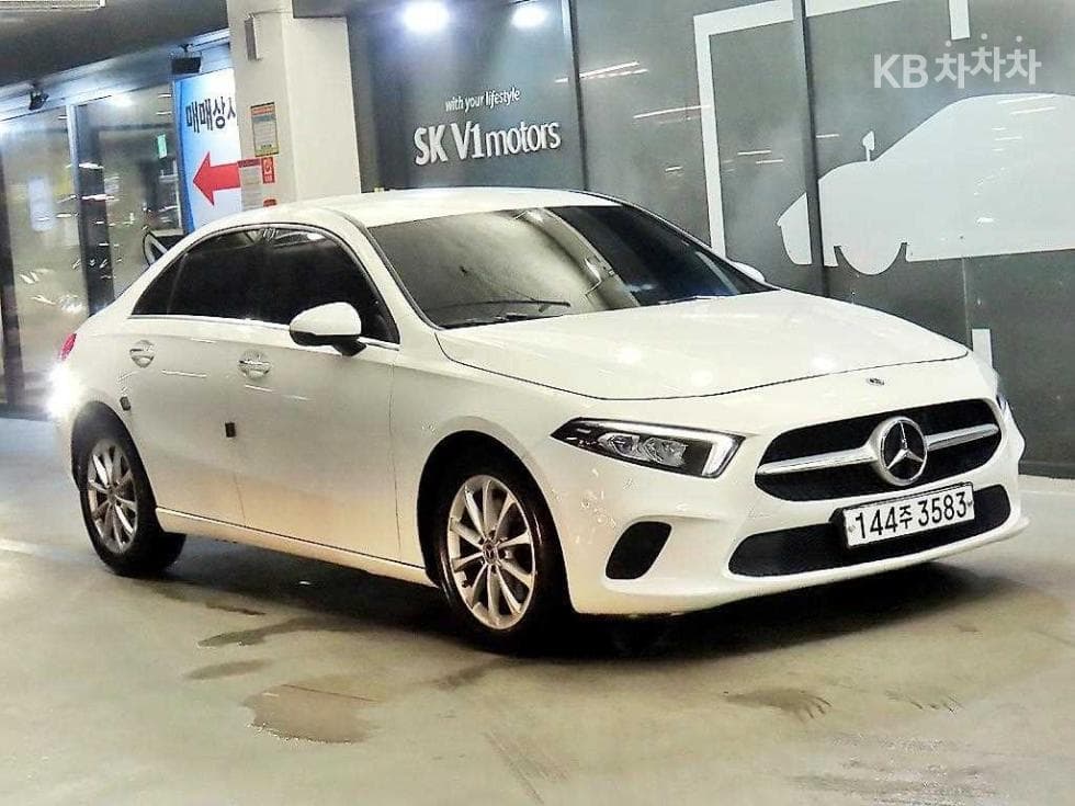 Mercedes-Benz A클래스(W177) A220 Sedan - - Image 1