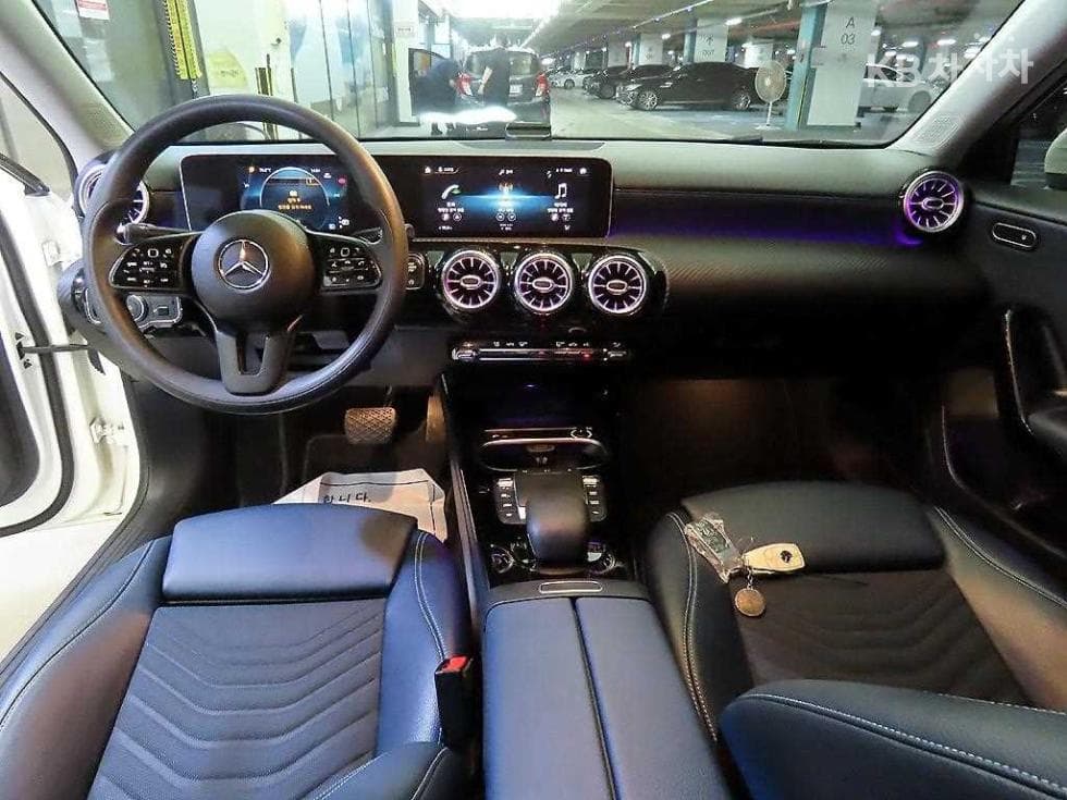 Mercedes-Benz A클래스(W177)A220 Sedan - - 10