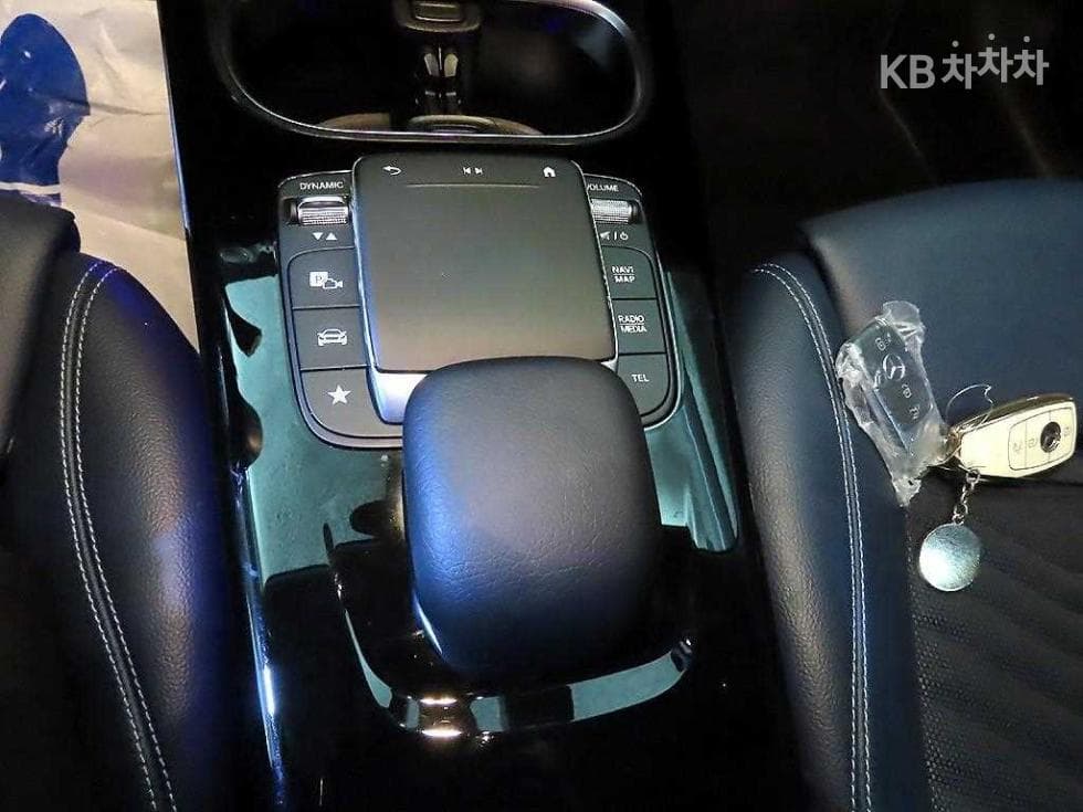 Mercedes-Benz A클래스(W177)A220 Sedan - - 15
