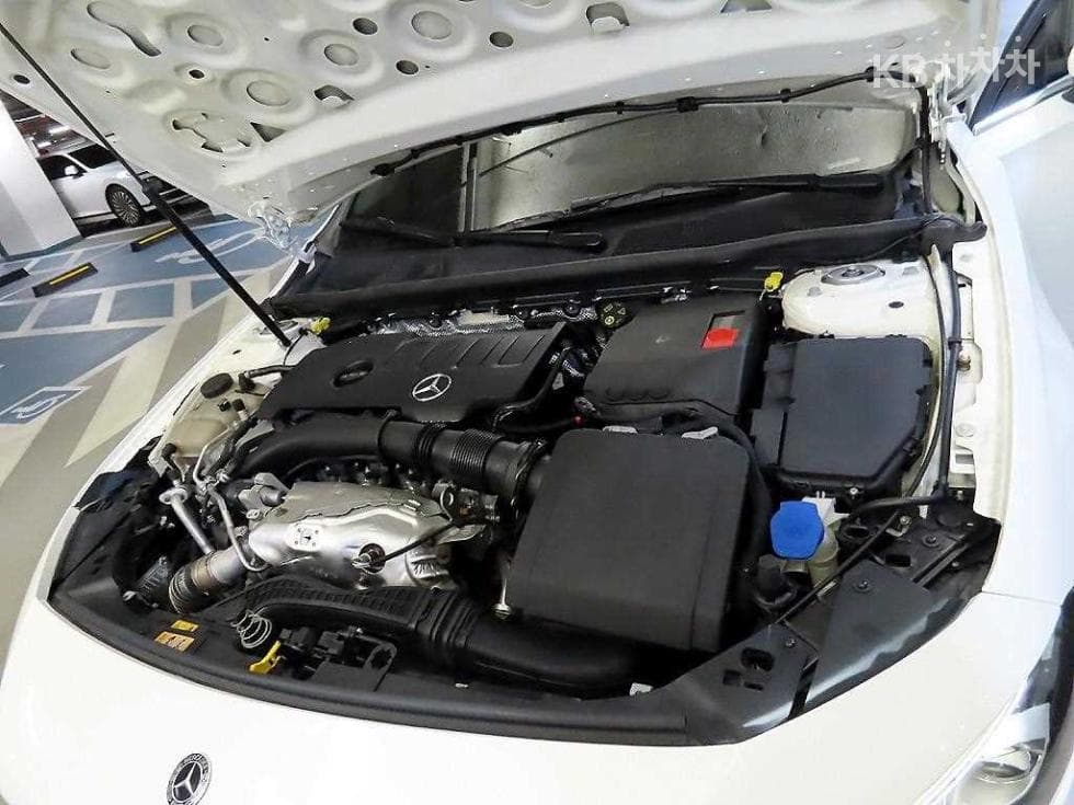 Mercedes-Benz A클래스(W177)A220 Sedan - - 19