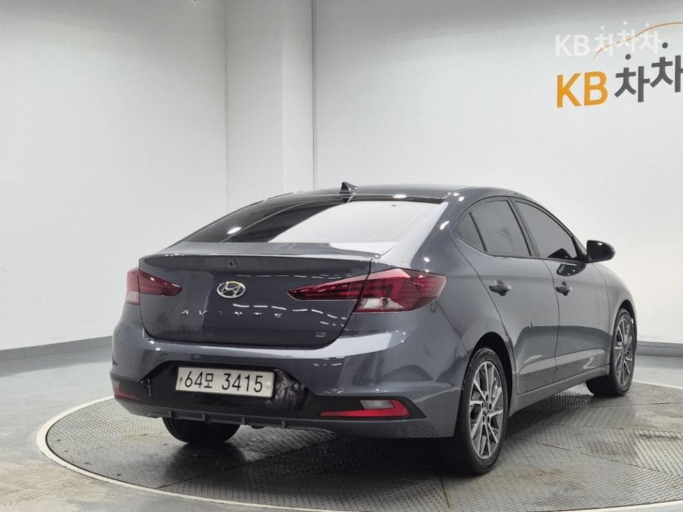 Хюндай The New (фейслифт) Avante (Elantra) ADSmartstream G1.6 Стил - 3