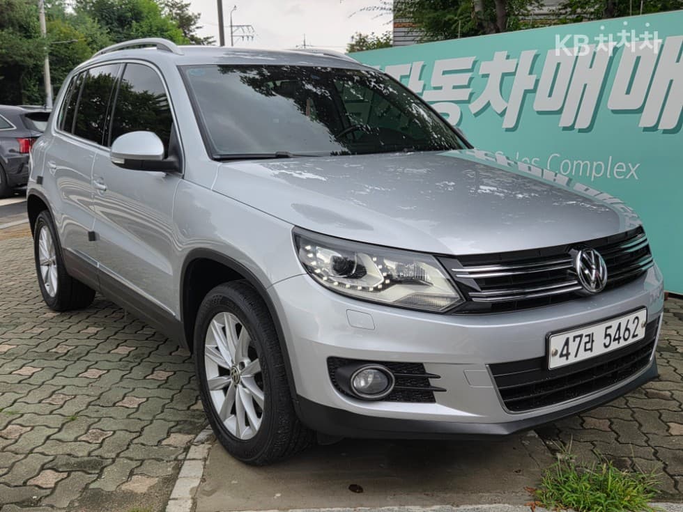 Volkswagen Нов Tiguan 2.0 Турбо Дизел Инжекция 컴포트 5N - Image 1