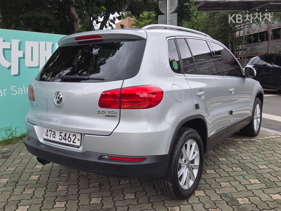 Volkswagen Нов Tiguan2.0 Турбо Дизел Инжекция 컴포트 5N - 2