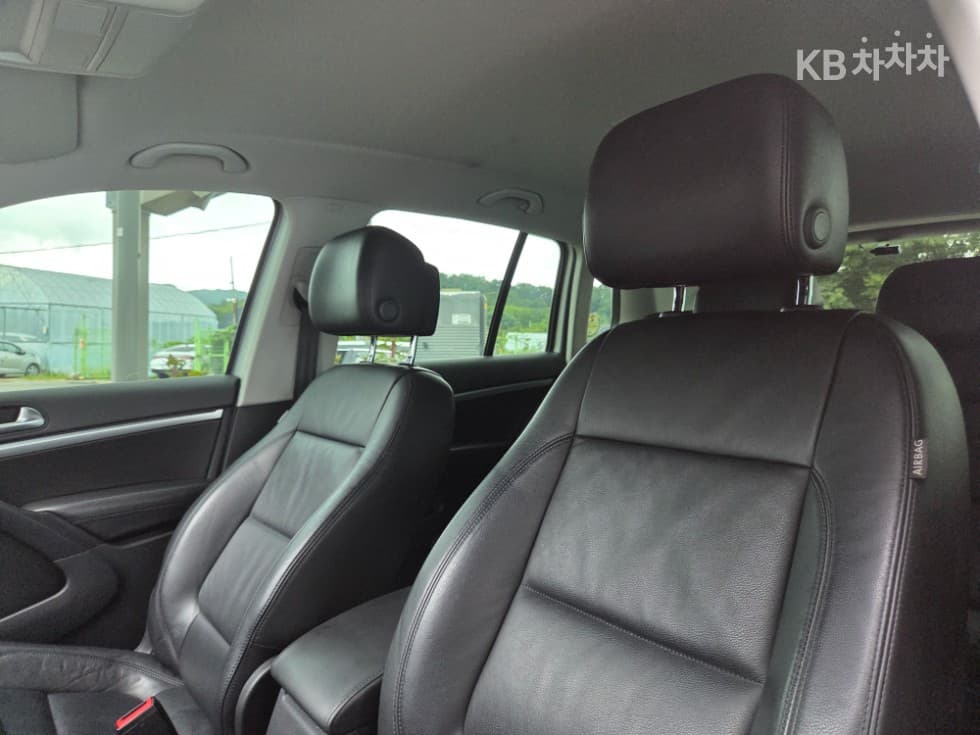 Volkswagen Нов Tiguan2.0 Турбо Дизел Инжекция 컴포트 5N - 22