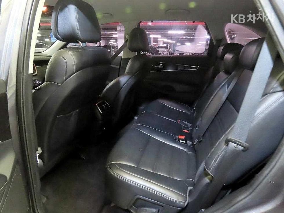 Киа All NewSorentoДизел 2.0 2WD Престиж - 7
