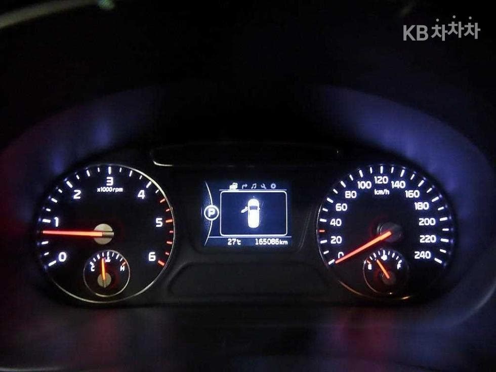 Киа All NewSorentoДизел 2.0 2WD Престиж - 9