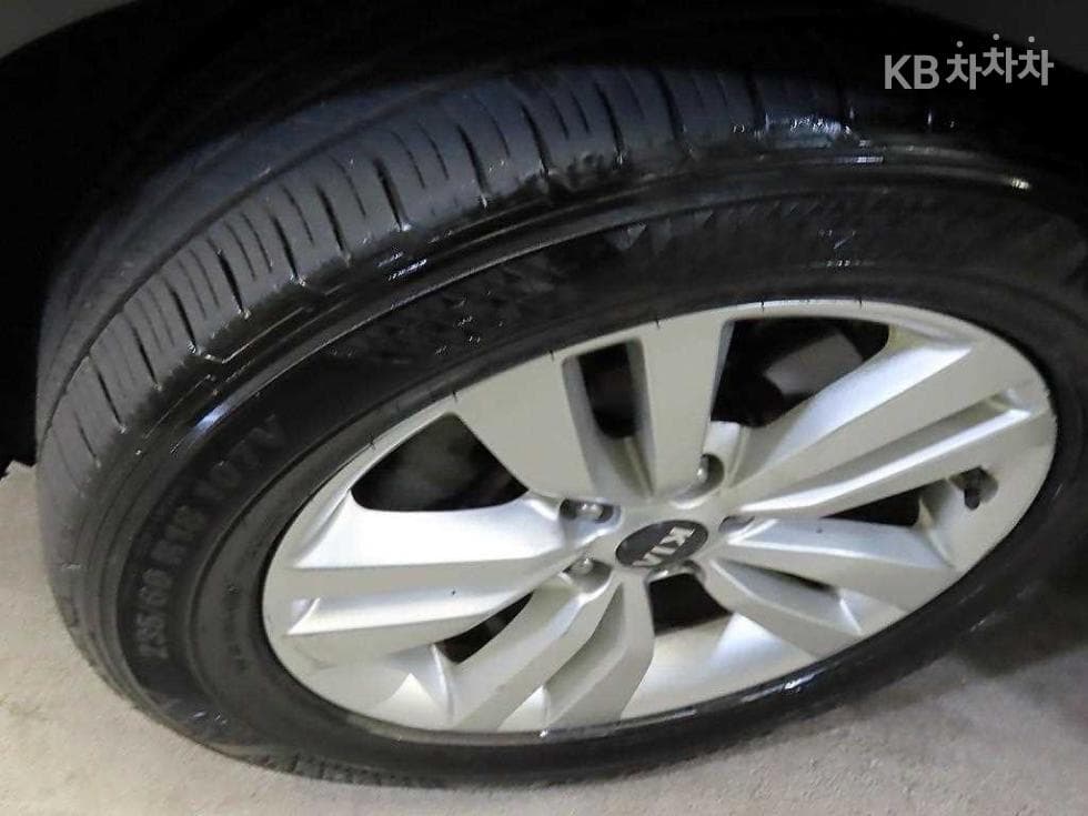 Киа All NewSorentoДизел 2.0 2WD Престиж - 20
