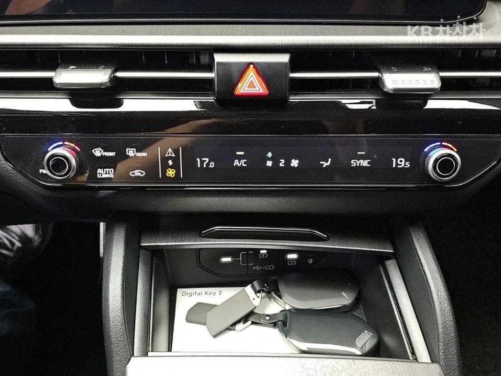 Киа The New (фейслифт) Sportage1.6 Бензин Турбо 2WD 시그니쳐 - 10