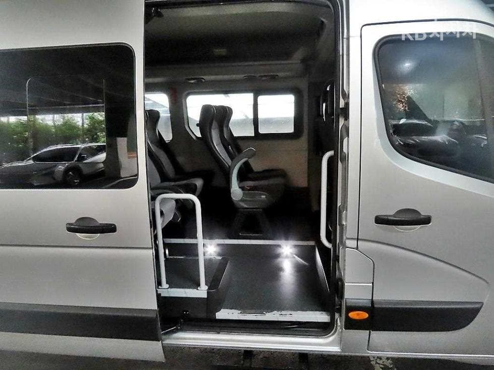 Renault Korea 마스터 버스15-seater Standard - 6