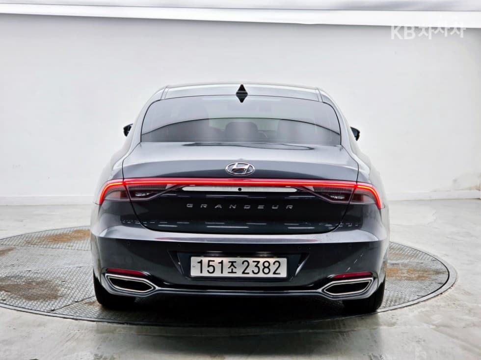 Хюндай The New (фейслифт) Grandeur (Azera)2.5 Le Blanc - 4