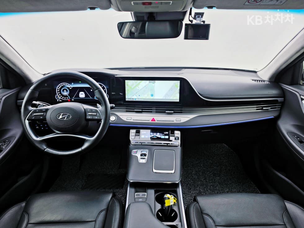 Хюндай The New (фейслифт) Grandeur (Azera)2.5 Le Blanc - 21