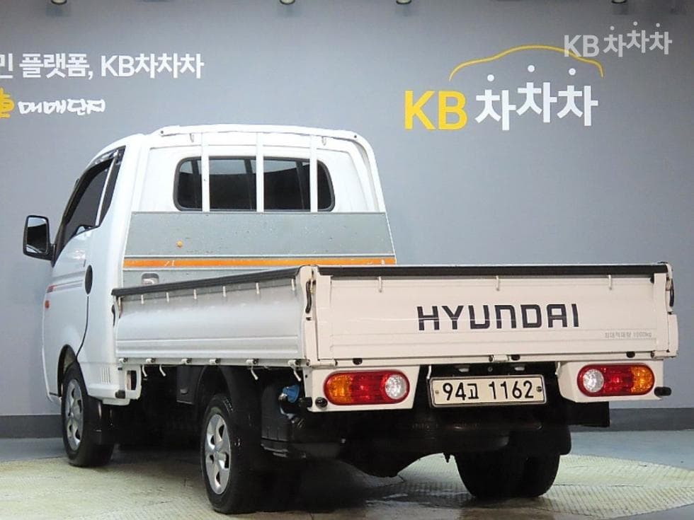 Hyundai Porter 2Extra Long Super Cab CRDi Smart - 4