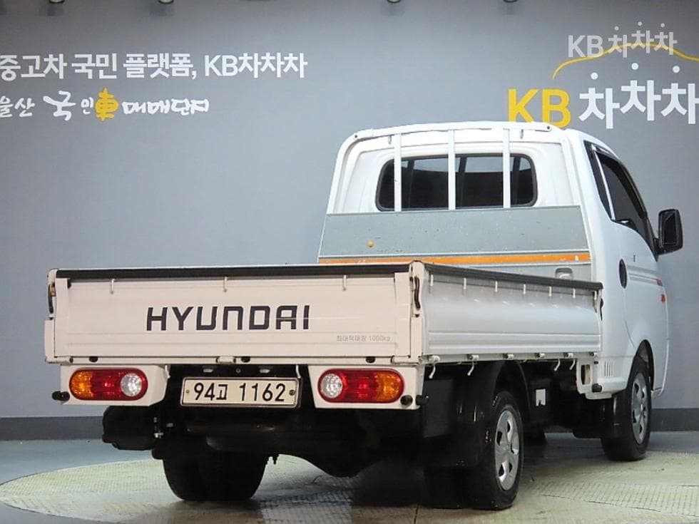 Hyundai Porter 2Extra Long Super Cab CRDi Smart - 2