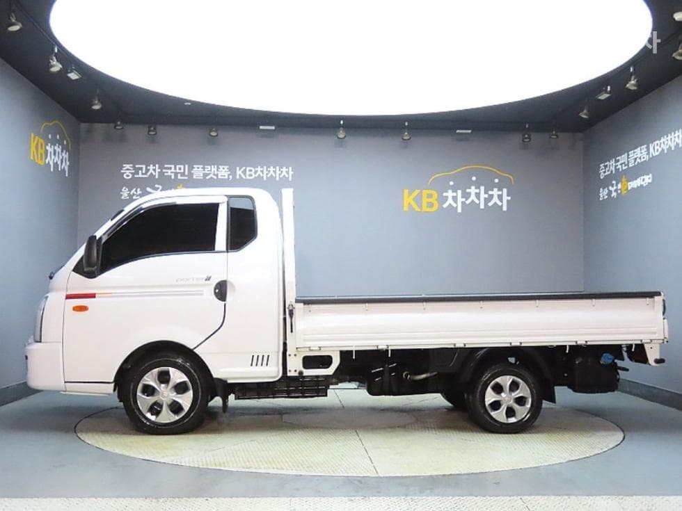 Hyundai Porter 2Extra Long Super Cab CRDi Smart - 5