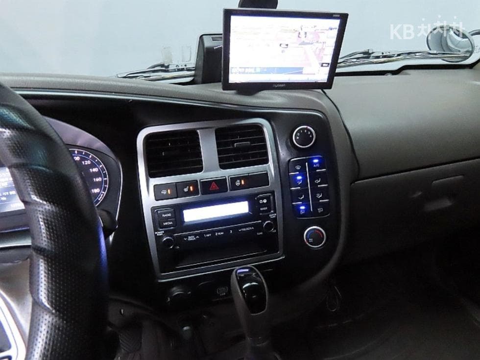 Hyundai Porter 2Extra Long Super Cab CRDi Smart - 19