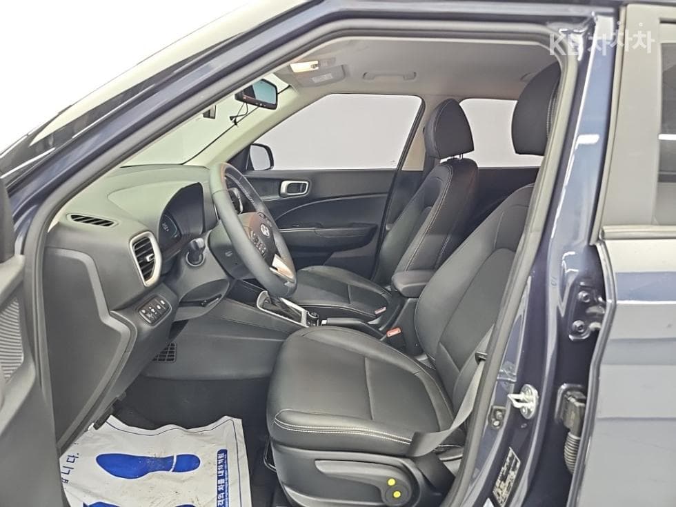Хюндай ВениуБензин 1.6 Premium - 11