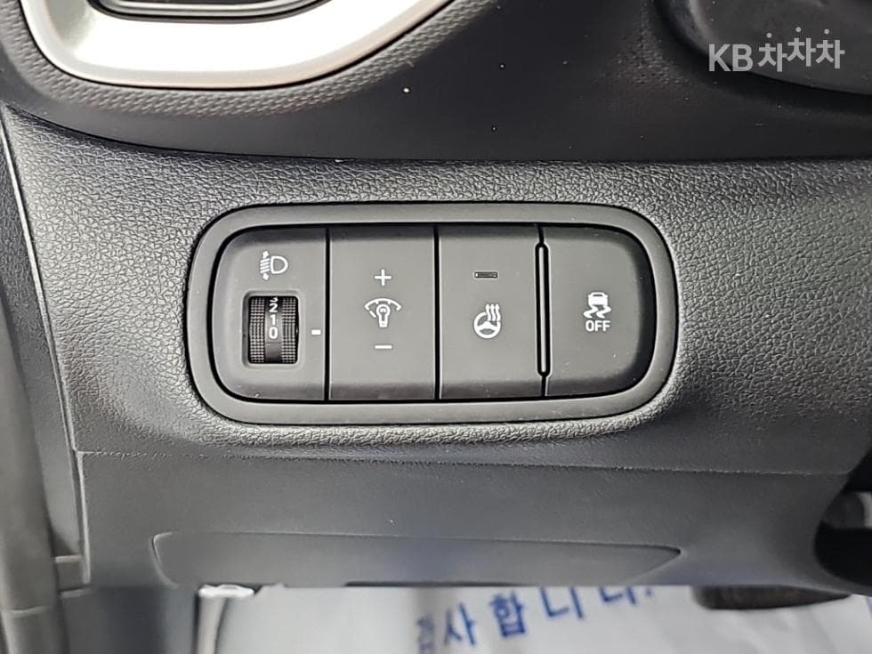 Хюндай ВениуБензин 1.6 Premium - 18