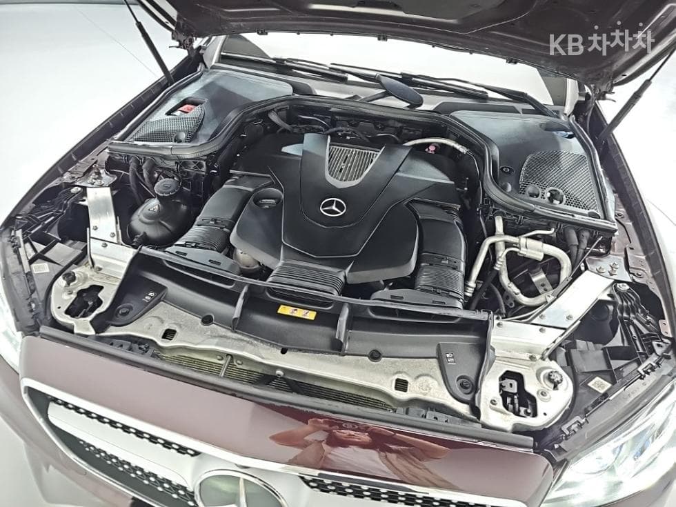 Mercedes-Benz E-Class (W213)E450 4MATIC Carbriolet Standard - 5