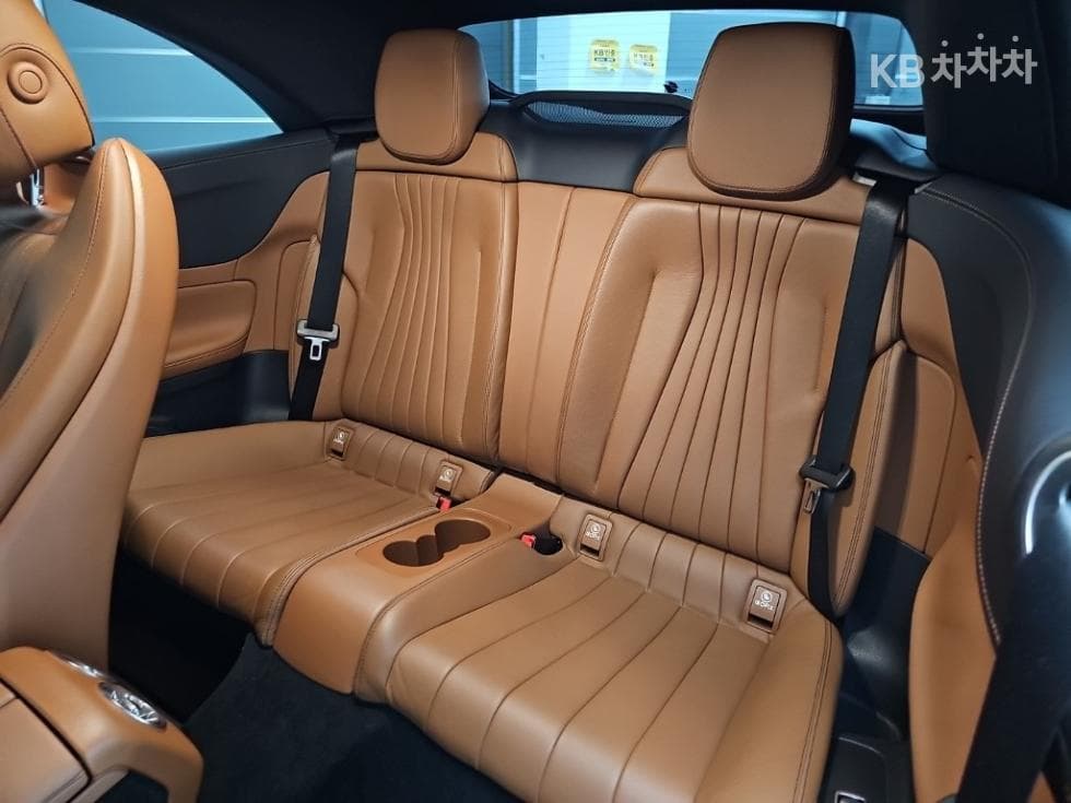 Mercedes-Benz E-Class (W213)E450 4MATIC Carbriolet Standard - 12