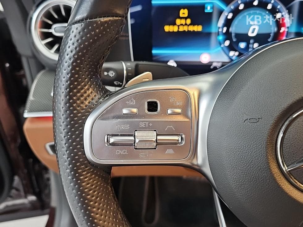 Mercedes-Benz E-Class (W213)E450 4MATIC Carbriolet Standard - 17
