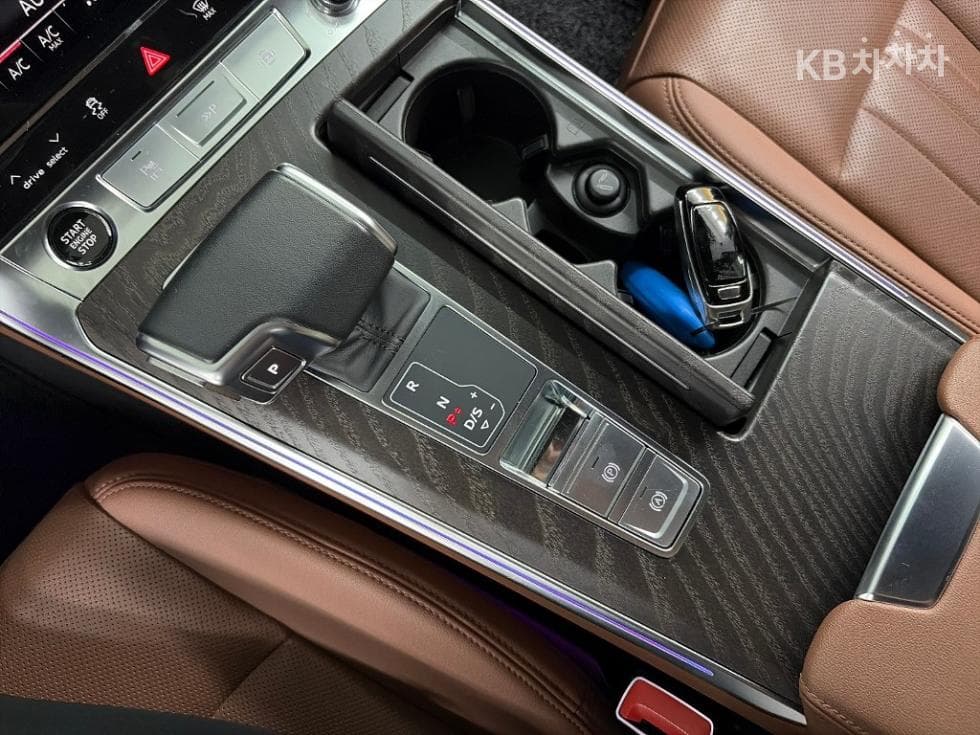 Audi A6(C8)40 Turbo Diesel Injection Premium - 8