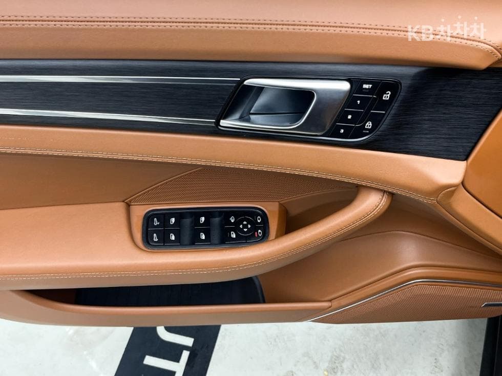 Porsche 파나메라 (971)2.9 4 Platinum Edition - 11