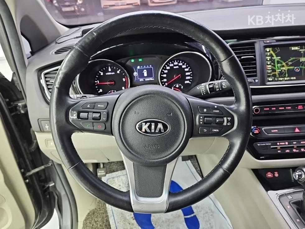 Киа All New Канивал9-местен 2.2 Дизел Престиж - 9