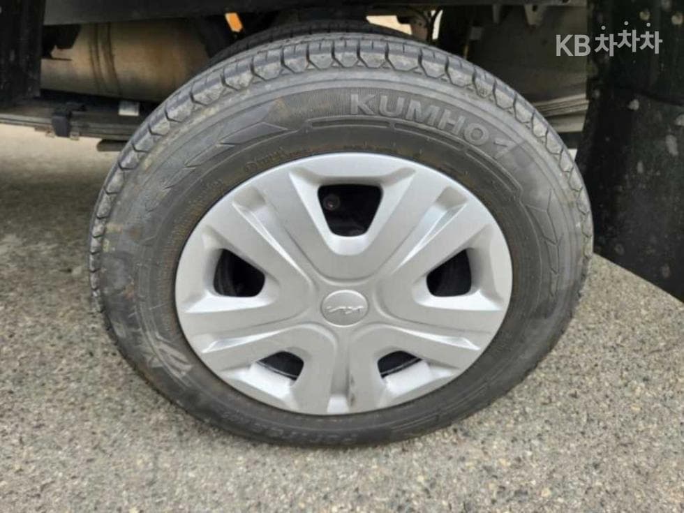 Киа The New (фейслифт) Бонго 3 (лек)LPG 1 тон Королевска кабина Удължено междуосие 2WD GLS - 14