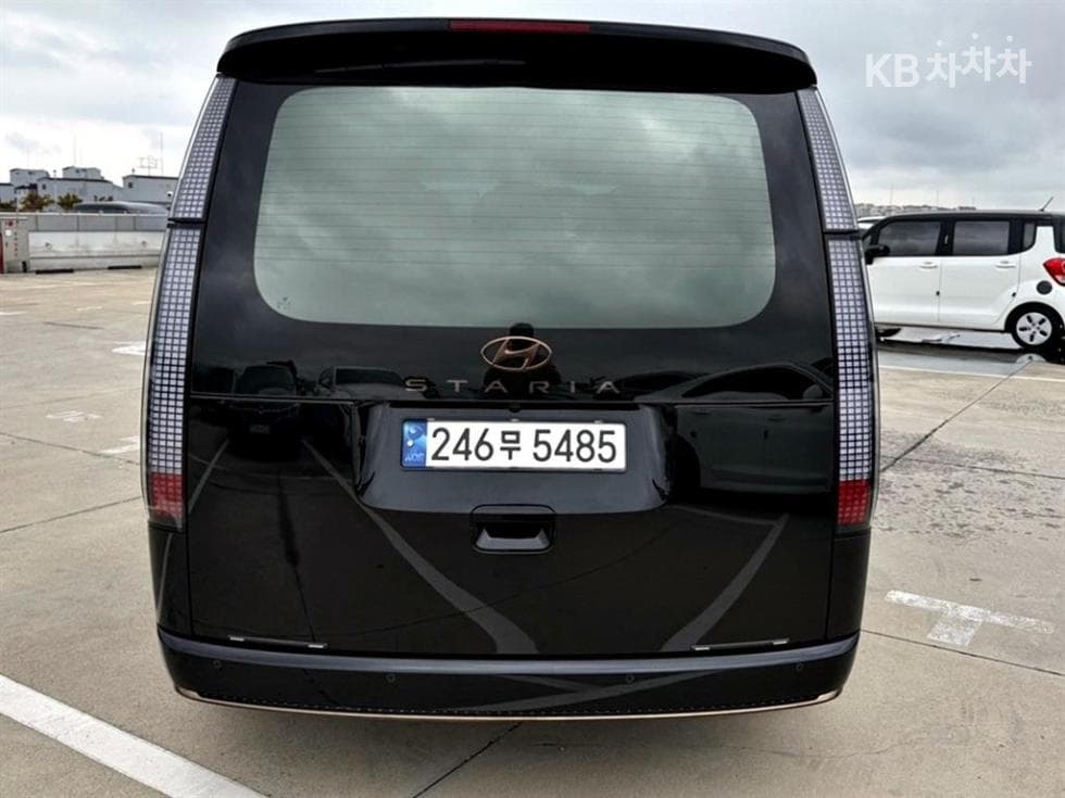Hyundai Staria Lounge2.2 Lounge 9 Inspiration - 3