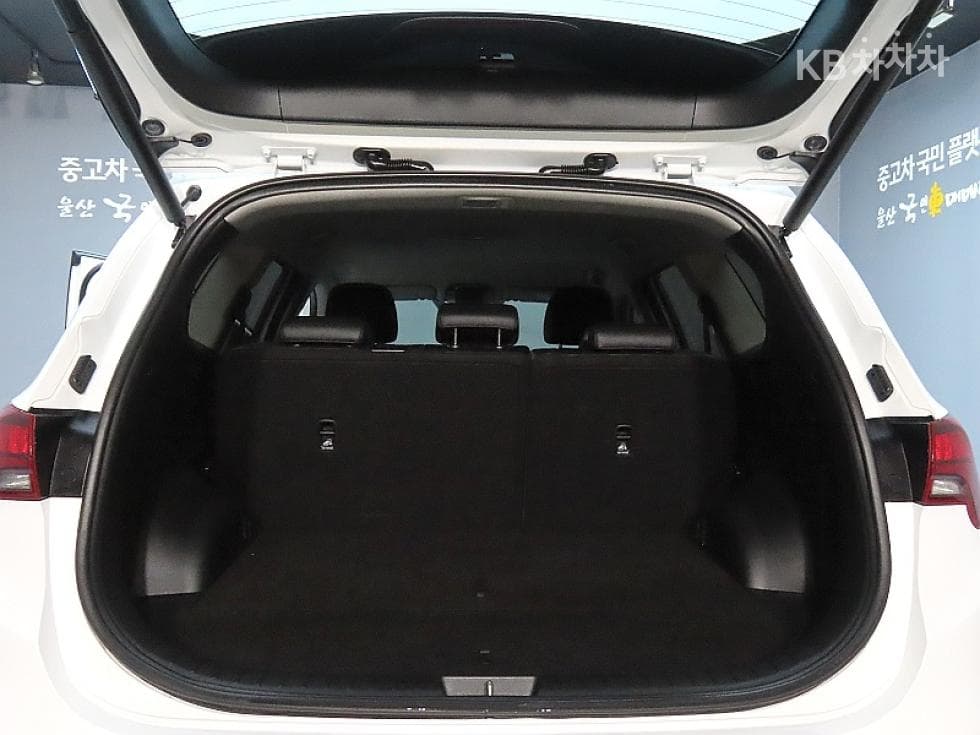 Hyundai The New (facelift) Santa Fe TMGasoline 2.5T 2WD Prestige - 19