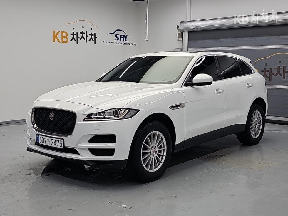Jaguar F-PACE 20d PRESTIGE - Image 1