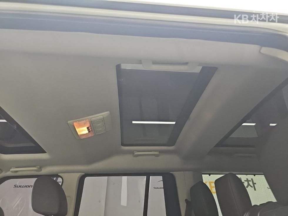 Land Rover 디스커버리43.0 SDV6 SE - 14
