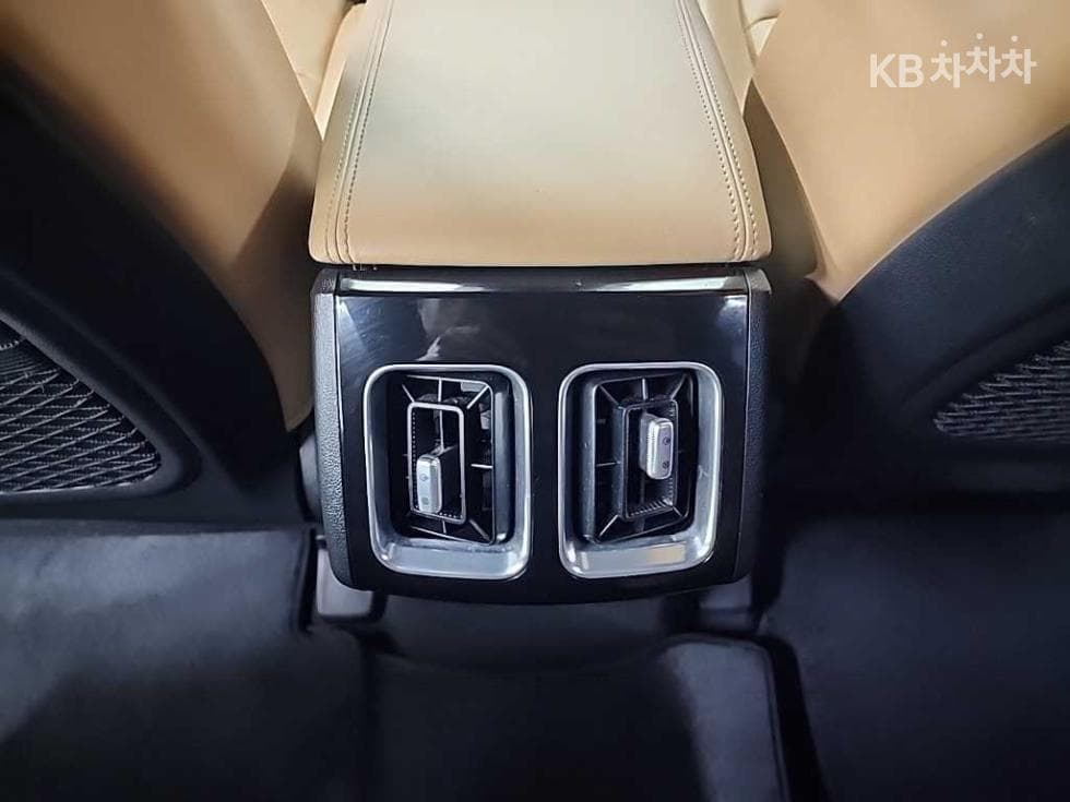 Киа Sorento 4-то поколение2.2 Дизел 4x4 Signature - 13