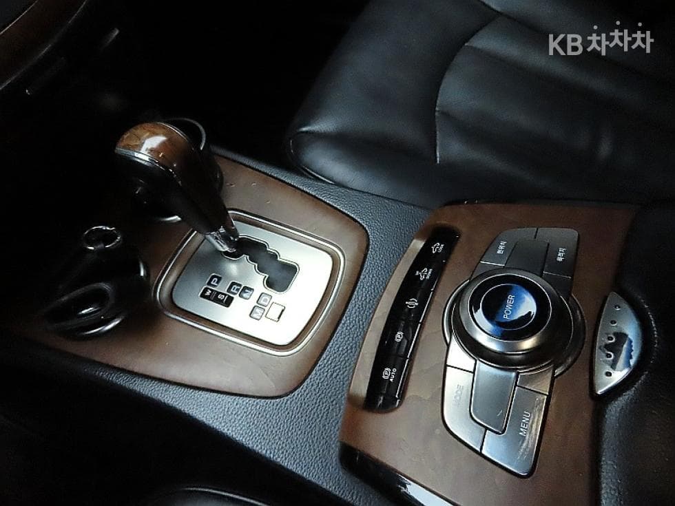 KG Mobility New체어맨WCW700 4TRONIC 5-seater Prestige - 9