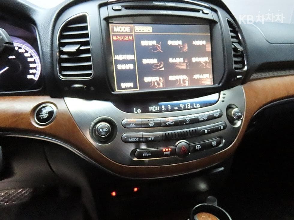 KG Mobility New체어맨WCW700 4TRONIC 5-seater Prestige - 17