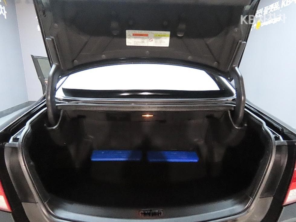 KG Mobility New체어맨WCW700 4TRONIC 5-seater Prestige - 19