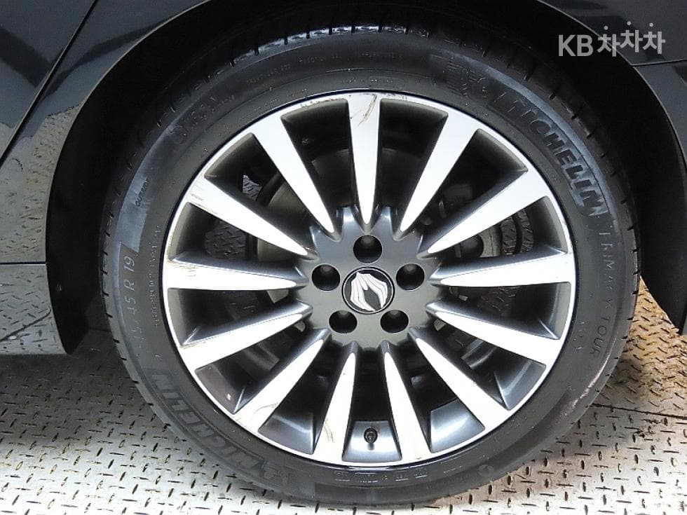 KG Mobility New체어맨WCW700 4TRONIC 5-seater Prestige - 20