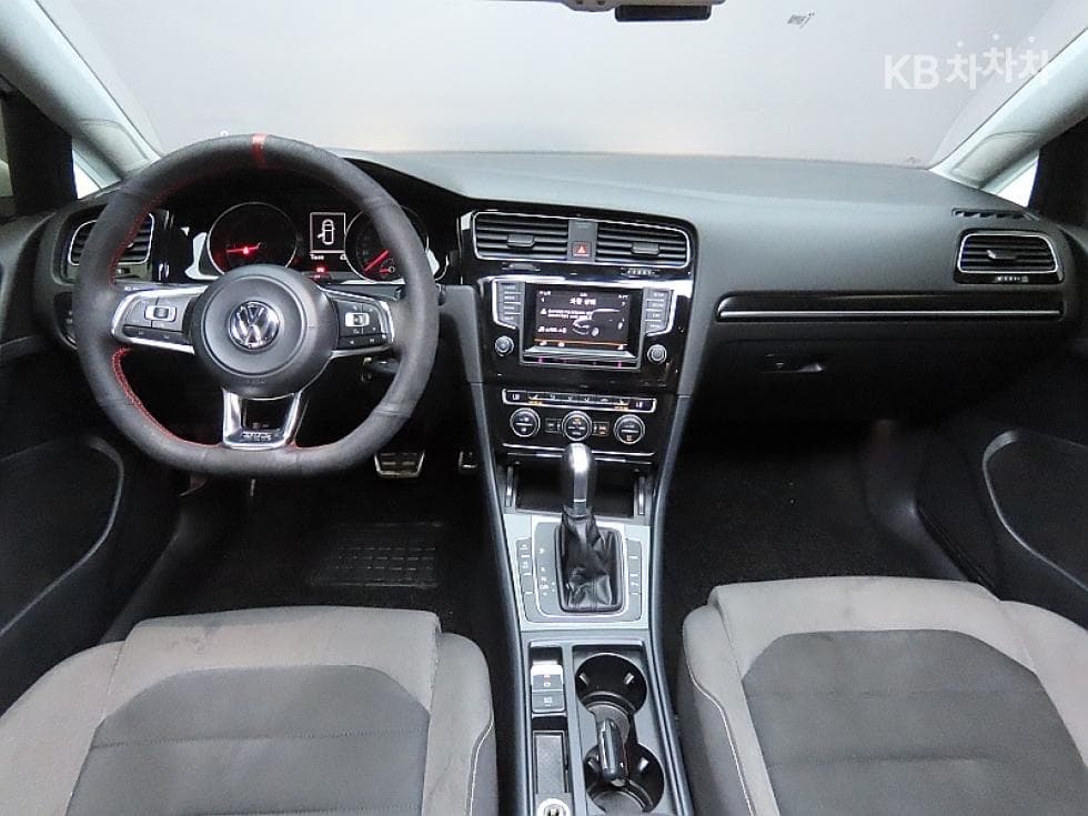 Volkswagen Golf2.0 Turbo Diesel Injection MK7 - 6