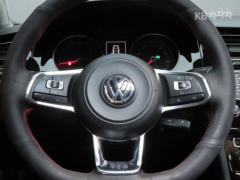 Volkswagen Golf2.0 Turbo Diesel Injection MK7 - 17