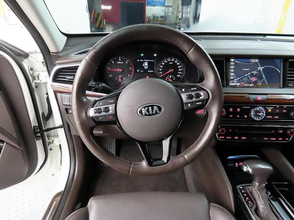 Kia All New K72.2 Diesel Prestige - 9