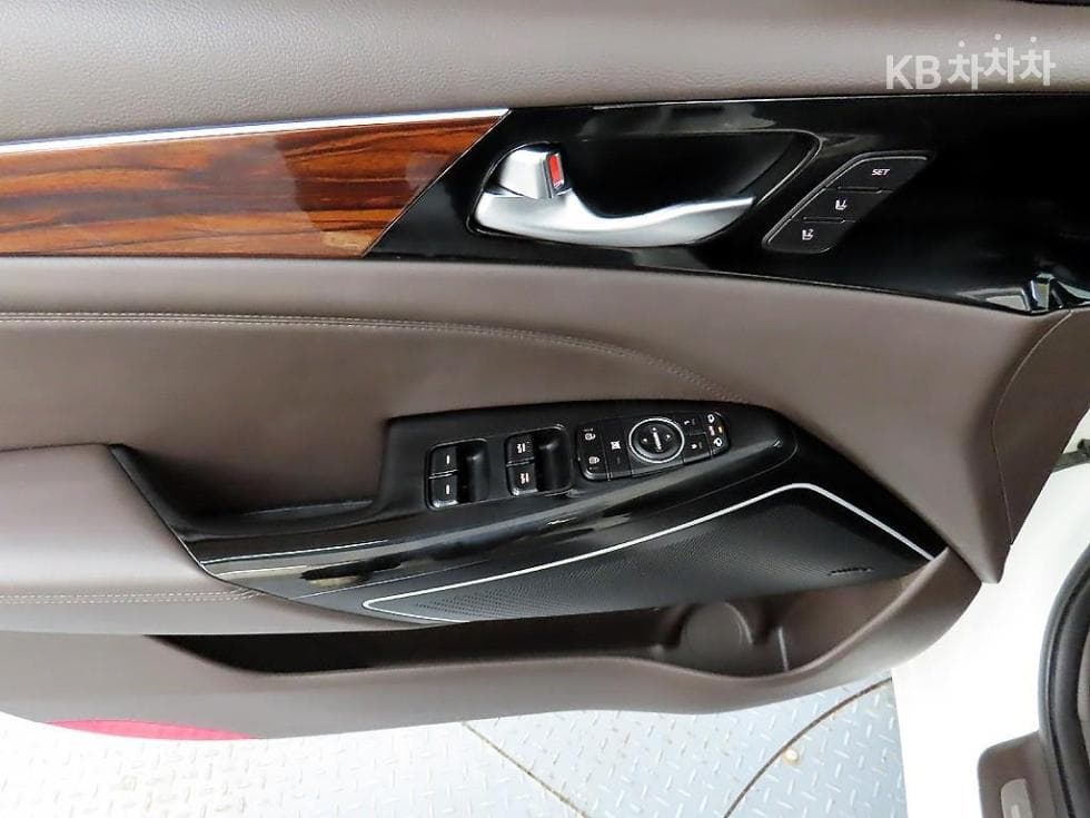 Kia All New K72.2 Diesel Prestige - 11