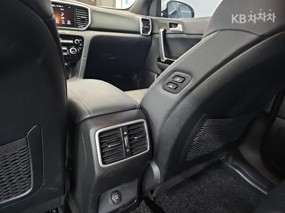 Киа Sportage 더 볼드2.0 Дизел 2WD Noblesse - 13