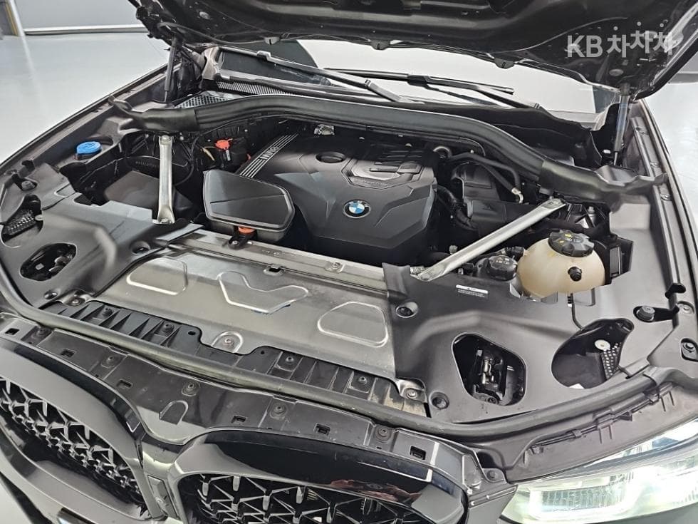 BMW New X4 (G02)xDrive 20i M Sport - 5